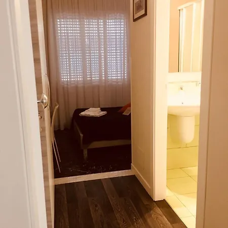 住宿加早餐酒店 Emme 3*